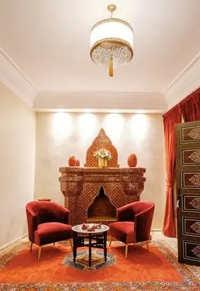 Luxury Oda