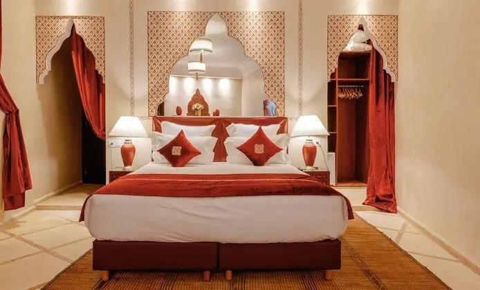 Luxury Oda