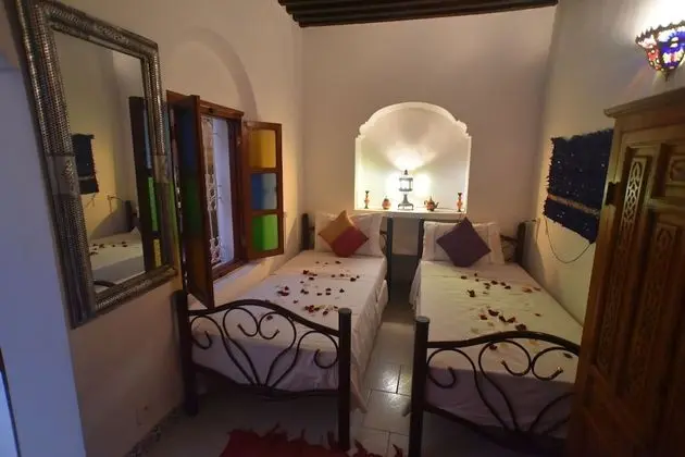 Dört Kişilik Oda, Sigara İçilmez