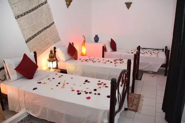 Dört Kişilik Oda, Sigara İçilmez