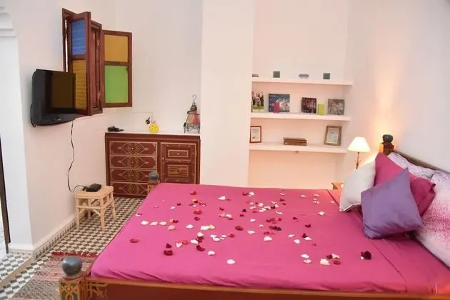 Tek Büyük Yataklı Oda, Sigara İçilmez
