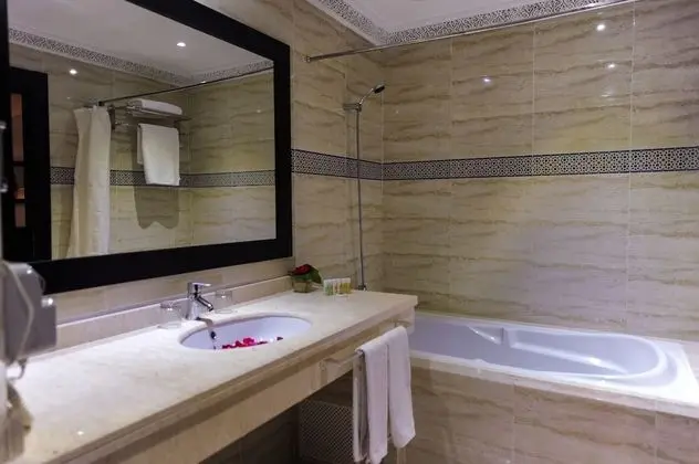Superior Tek Büyük veya İki Ayrı Yataklı Oda, Bahçe Manzaralı
