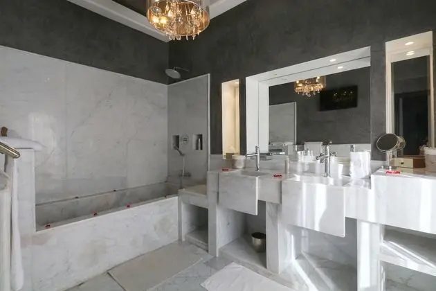 Superior Süit, Sigara İçilmez