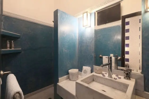 Tek Büyük Yataklı Oda, Sigara İçilmez