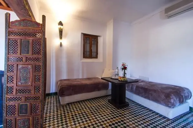 Üç Kişilik Oda