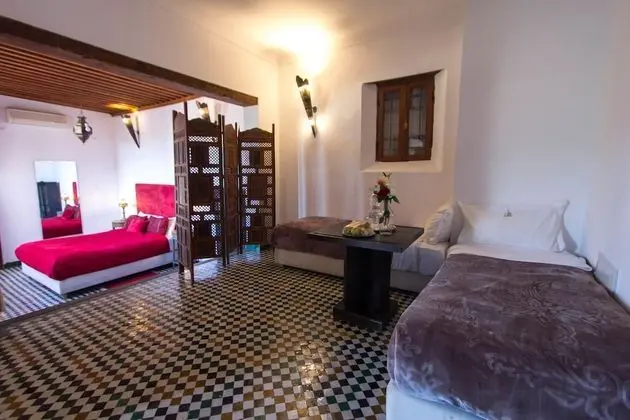 Üç Kişilik Oda