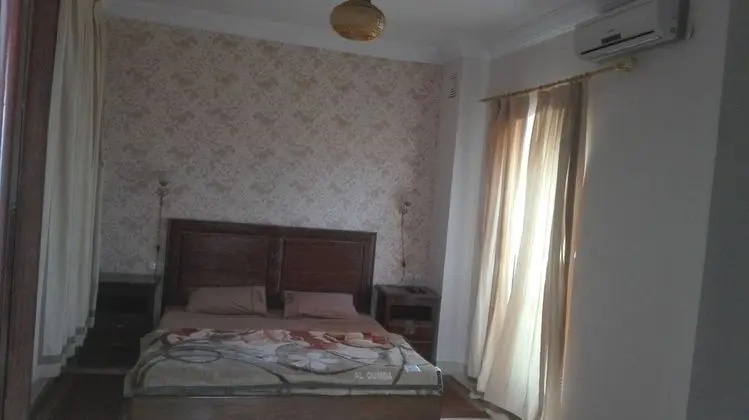 Royal Süit, 1 En Büyük (King) Boy Yatak, Özel Banyo, Dağ Yamacı