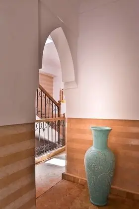 Basic Tek Büyük Yataklı Oda, 1 En Büyük (King) Boy Yatak, Havuz Manzaralı (Ilias)