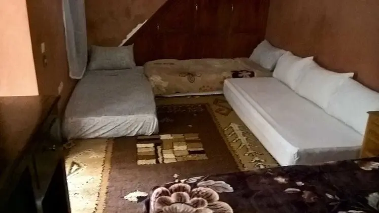 Economy Ortak Ranzalı Oda, Sadece erkekler için, Sigara İçilmez