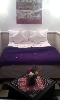 Standard Tek Büyük Yataklı Oda (Rouge)