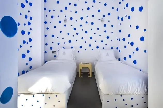 Classic Tek Büyük veya İki Ayrı Yataklı Oda, Sigara İçilmez, Avlu Manzaralı