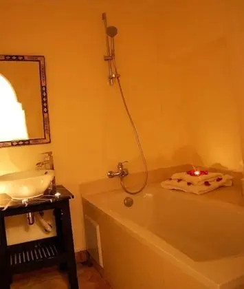 Deluxe Süit (Battery)