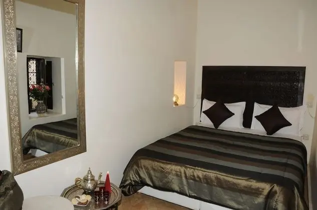 Standard Tek Büyük veya İki Ayrı Yataklı Oda, 1 Çift Kişilik veya 2 Tek Kişilik Yatak, Özel Banyo