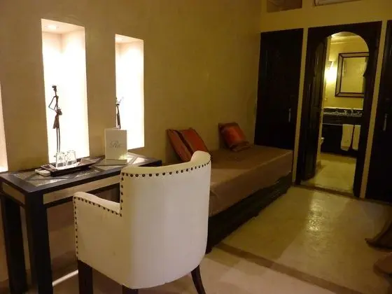 Junior Süit, 1 Büyük (Queen) Boy Yatak