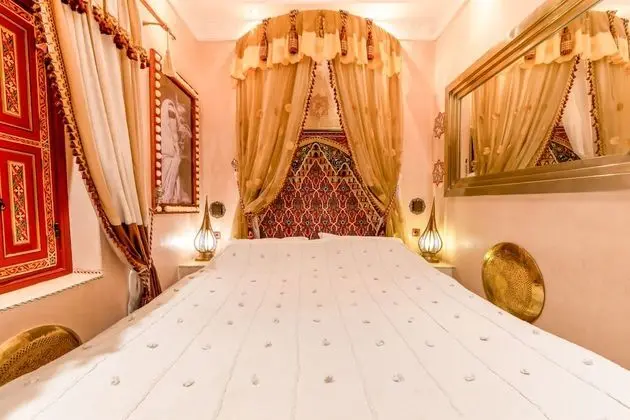 Classic Tek Büyük Yataklı Oda (Rahma)