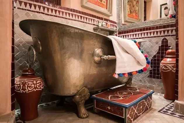 Deluxe Tek Büyük Yataklı Oda (Hanan)