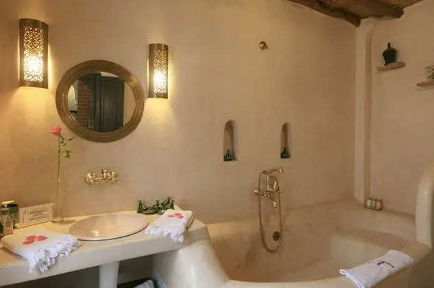 Deluxe Tek Büyük Yataklı Oda, Özel Banyo