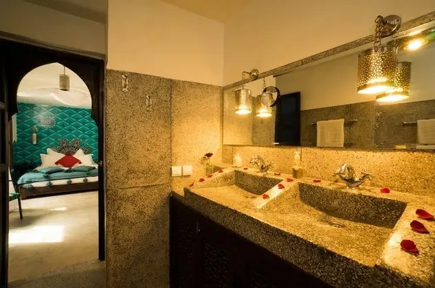 Superior Süit, Özel Banyo