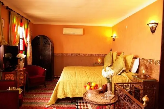 Büyük Yataklı Tek Kişilik Oda, Şehir Manzaralı