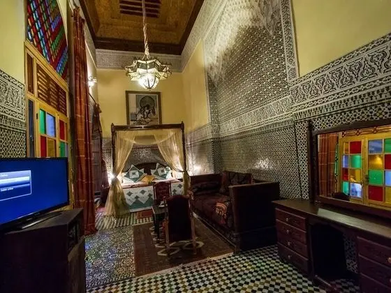 Süit, Banyolu/Duşlu (Zineb)