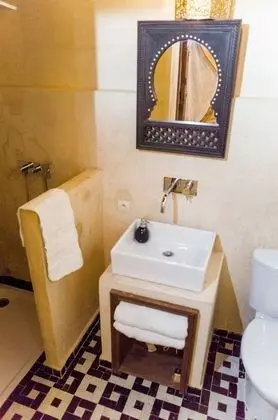 Tek Büyük Yataklı Oda, 1 Büyük (Queen) Boy Yatak, Avlu Manzaralı