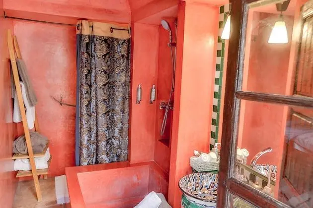 Superior Tek Büyük veya İki Ayrı Yataklı Oda, Banyolu/Duşlu, Avlu Manzaralı