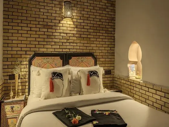 Senior Double Room, 1 Bedroom, Non Smoking, Patio / Terre D ombre