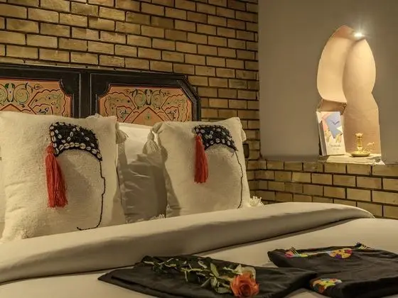 Senior Double Room, 1 Bedroom, Non Smoking, Patio / Terre D ombre