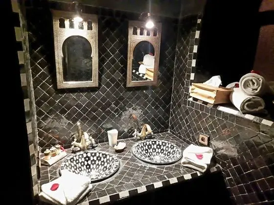 Senior Double Room, 1 Bedroom, Non Smoking, Patio / Terre D ombre