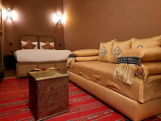 Standard Suite, Non Smoking, Bathtub / Santal Blanc