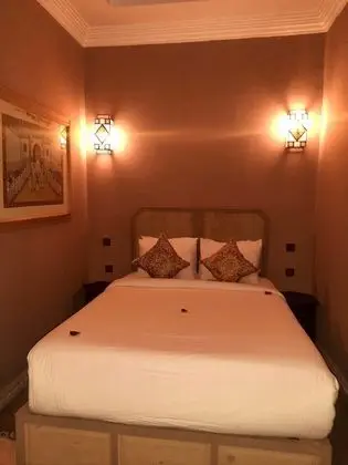 Standard Suite, Non Smoking, Bathtub / Santal Blanc