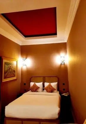 Standard Suite, Non Smoking, Bathtub / Santal Blanc