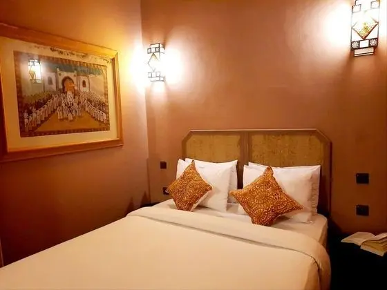 Standard Suite, Non Smoking, Bathtub / Santal Blanc