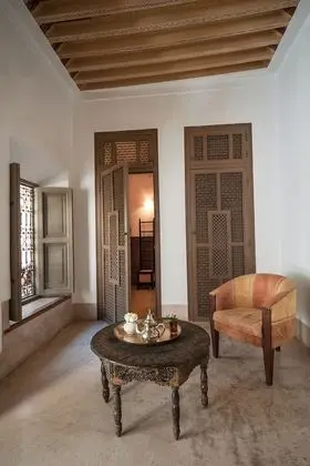 Deluxe Tek Büyük Yataklı Oda (Hima)