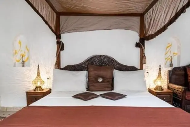 Comfort Dört Kişilik Oda, 1 Yatak Odası, Özel Banyo, Avlu