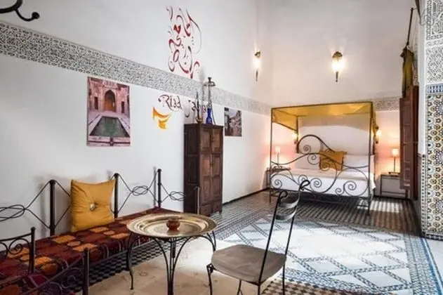 Deluxe Süit, 1 Yatak Odası, Küvet, Avlu