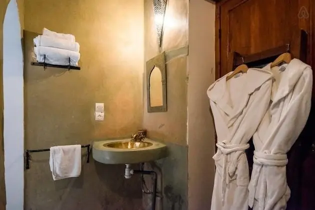 Deluxe Süit, 1 Yatak Odası, Küvet, Avlu