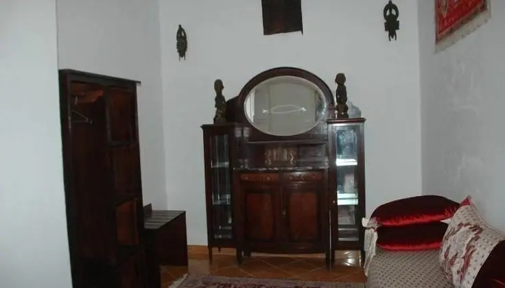 Deluxe Oda, 1 En Büyük (King) Boy Yatak (Mouly Younes)