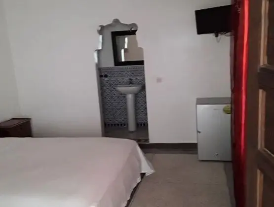 Büyük Yataklı Tek Kişilik Oda
