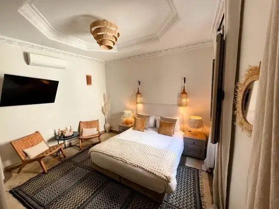 Deluxe Tek Büyük veya İki Ayrı Yataklı Oda, Buzdolabı, Avlu