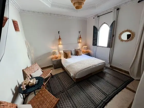 Deluxe Tek Büyük veya İki Ayrı Yataklı Oda, Buzdolabı, Avlu