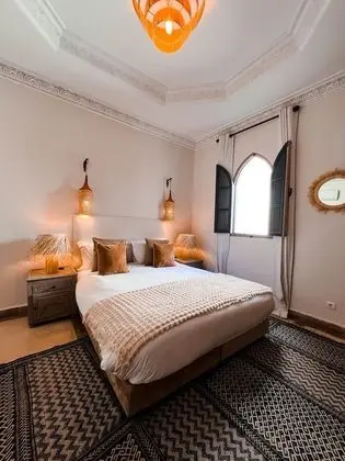 Deluxe Tek Büyük veya İki Ayrı Yataklı Oda, Buzdolabı, Avlu