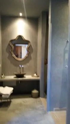 Tek Büyük veya İki Ayrı Yataklı Oda (Ambregris)