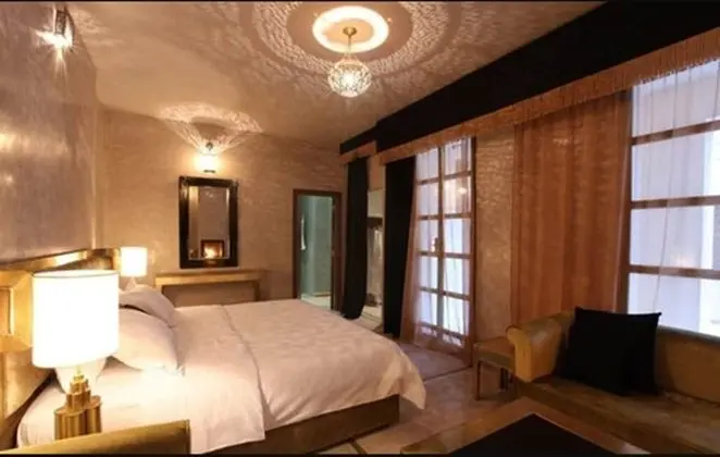 Tek Büyük Yataklı Oda (Ottomane)