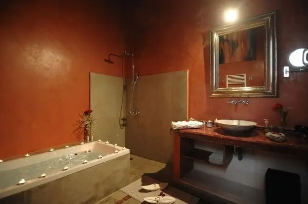 Deluxe Tek Büyük veya İki Ayrı Yataklı Oda