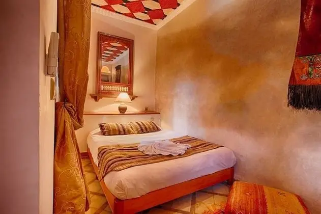 Standard Tek Büyük Yataklı Oda