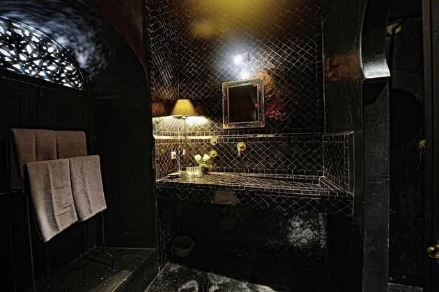 Basic Tek Büyük Yataklı Oda (Shower - Cuir Mauresque)