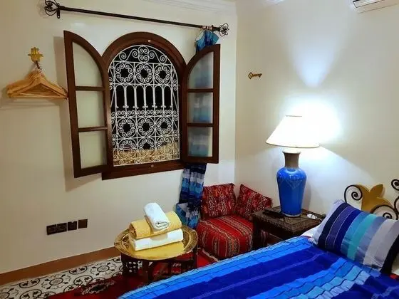 Tek Büyük veya İki Ayrı Yataklı Oda (Hajar)