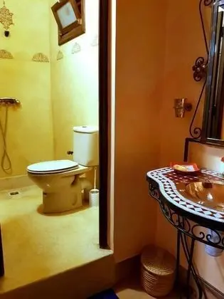 Tek Büyük veya İki Ayrı Yataklı Oda (Hajar)