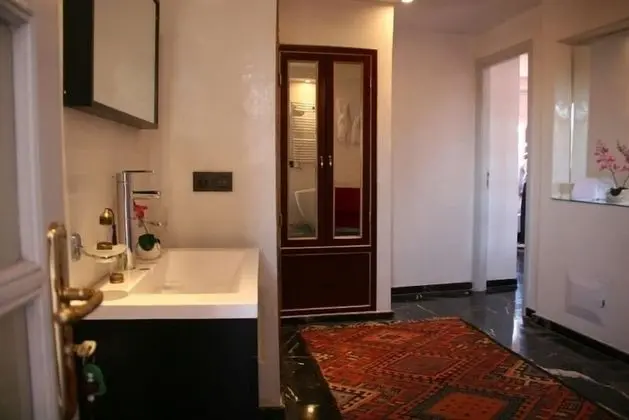 Üç Kişilik Oda